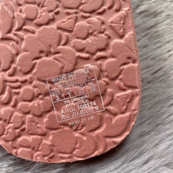 Pink Roxy flip flop sandals. - Picture 4 of 4